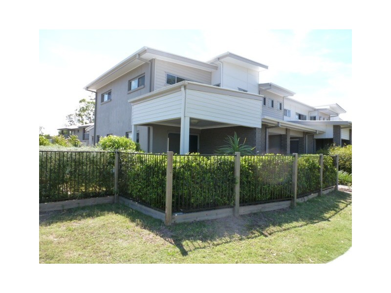 86 Carselgrove Ave, Fitzgibbon QLD 4018
