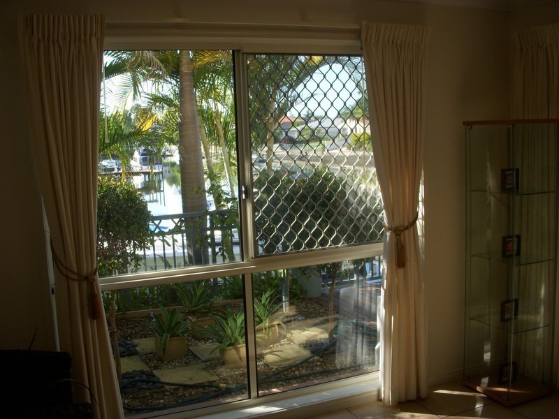 17/82-86 Limetree Parade, Runaway Bay QLD 4216