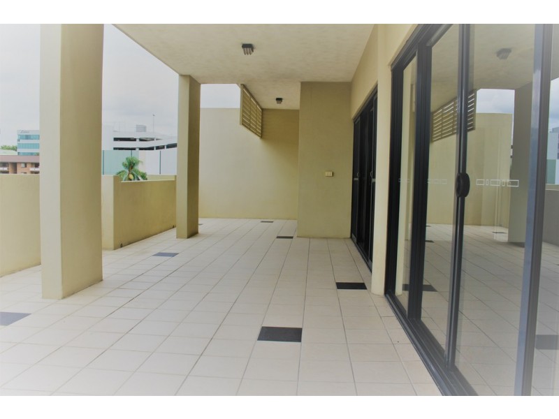 28 11 Grosvenor Road, Indooroopilly QLD 4068
