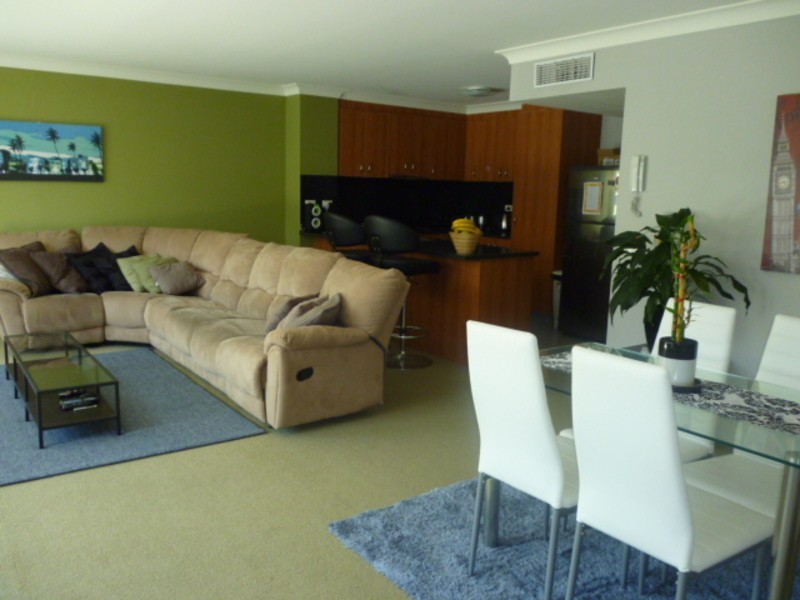 813/33 Clark Street, Biggera Waters QLD 4216