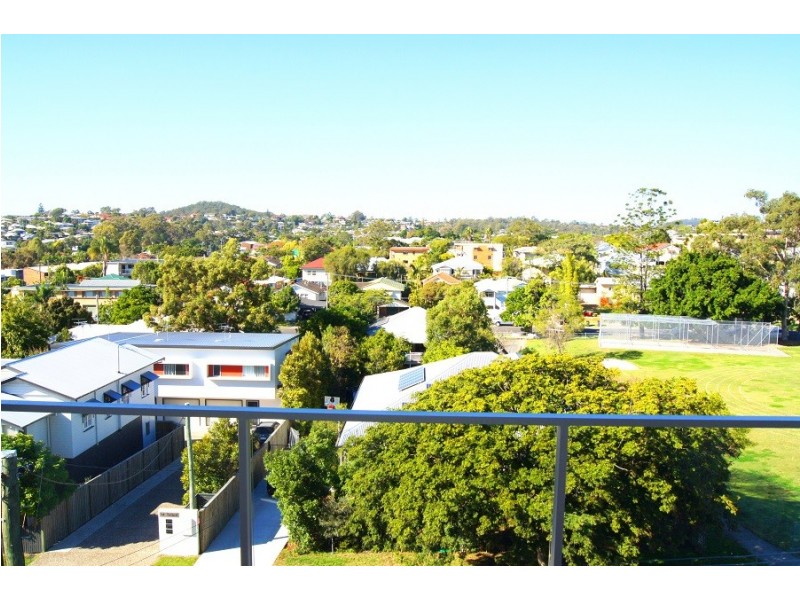 19 Talbot Street, Coorparoo QLD 4151