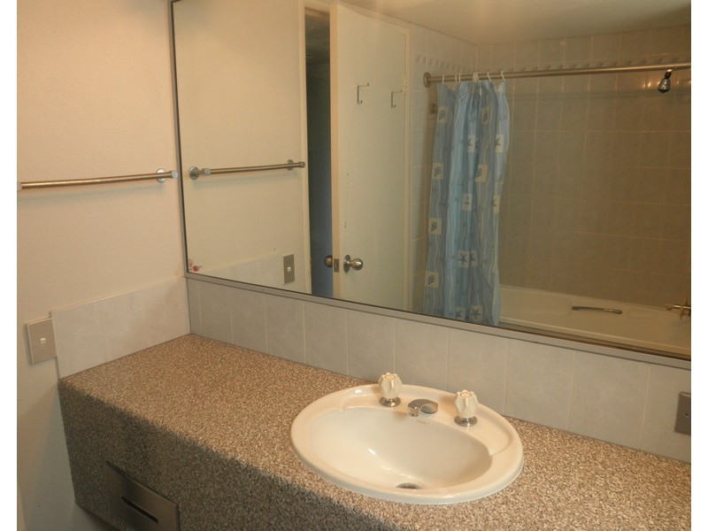 413 / 2 Barney Street, Southport QLD 4215