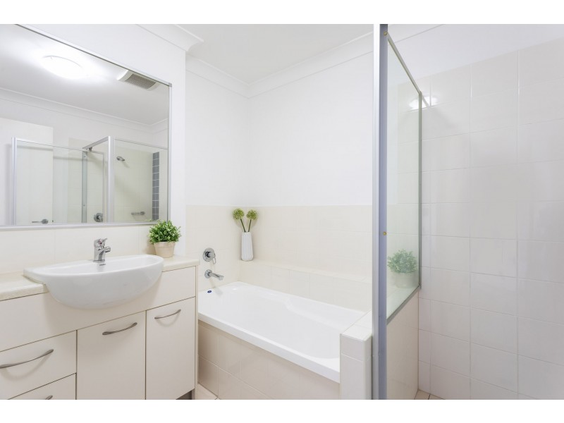 14/110 Lexey Crescent, Wakerley QLD 4154