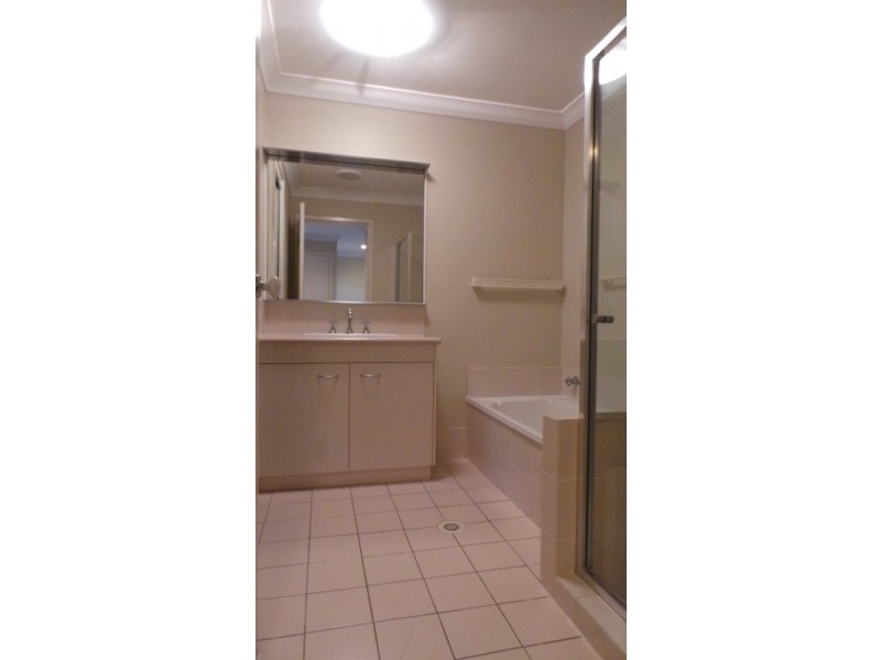39 757 ASHMORE ROAD, Molendinar QLD 4214