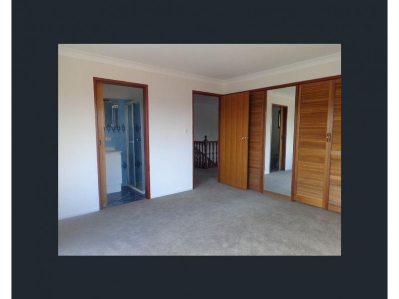 4 BLAIRGOWRIE STREET, Macgregor QLD 4109