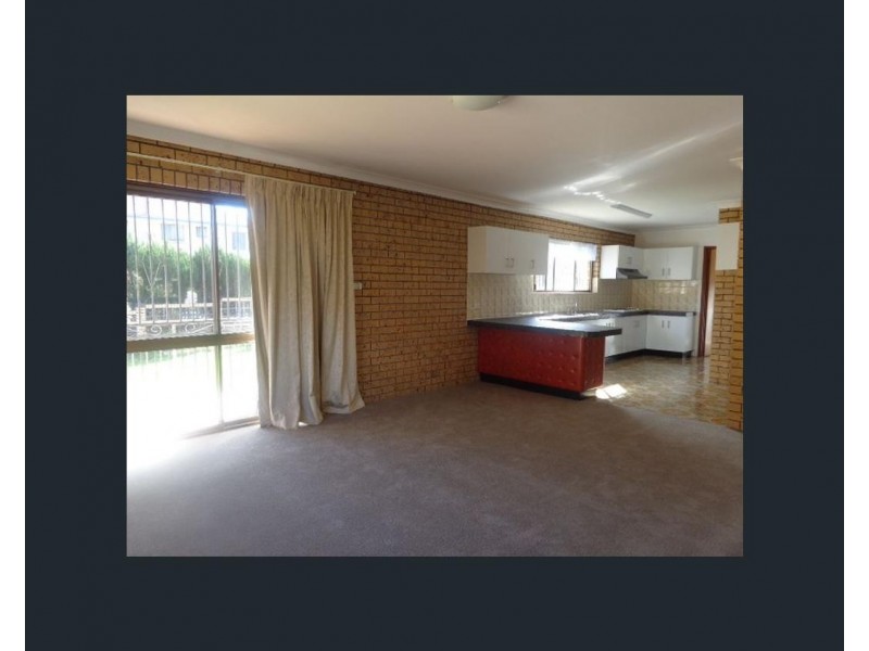 4 BLAIRGOWRIE STREET, Macgregor QLD 4109