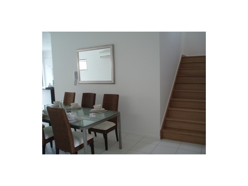 9/1 Manacor Place, Coombabah QLD 4216