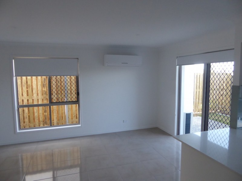 60 Grahams Rd, Strathpine QLD 4500