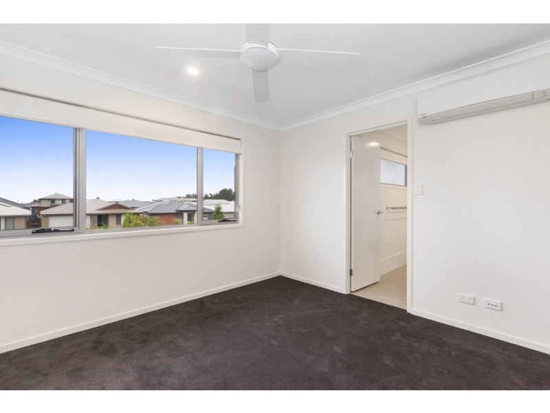 370 GAINSBOROUGH DRIVE, Pimpama QLD 4209