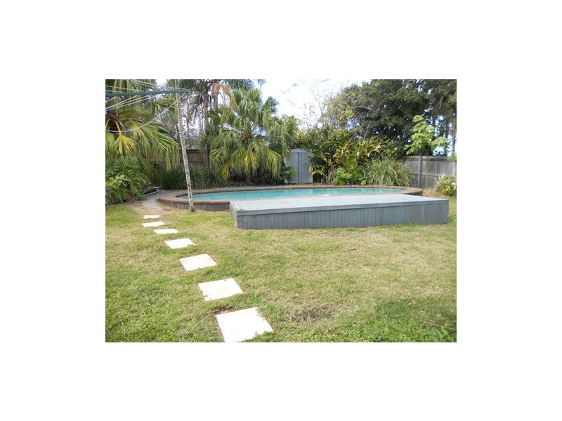 13 Caloola Crive, Springwood QLD 4127