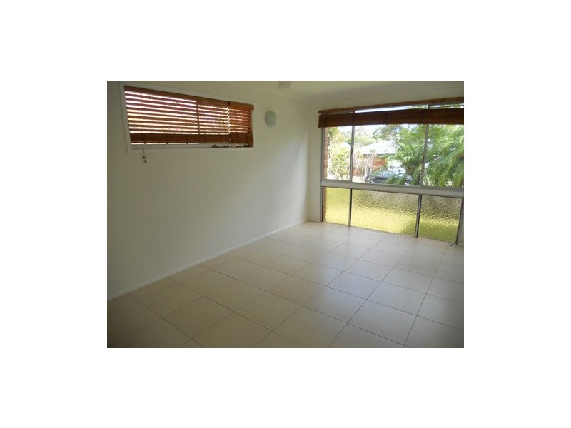 13 Caloola Crive, Springwood QLD 4127