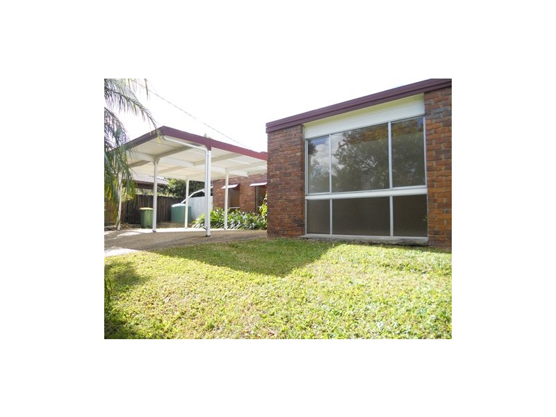 13 Caloola Crive, Springwood QLD 4127