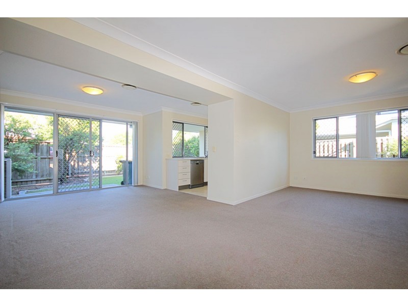 4/110 Lexey Crescent, Wakerley QLD 4154