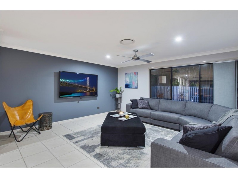 12 Kingtide Lane, Coomera Waters QLD 4209