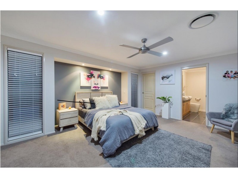 12 Kingtide Lane, Coomera Waters QLD 4209