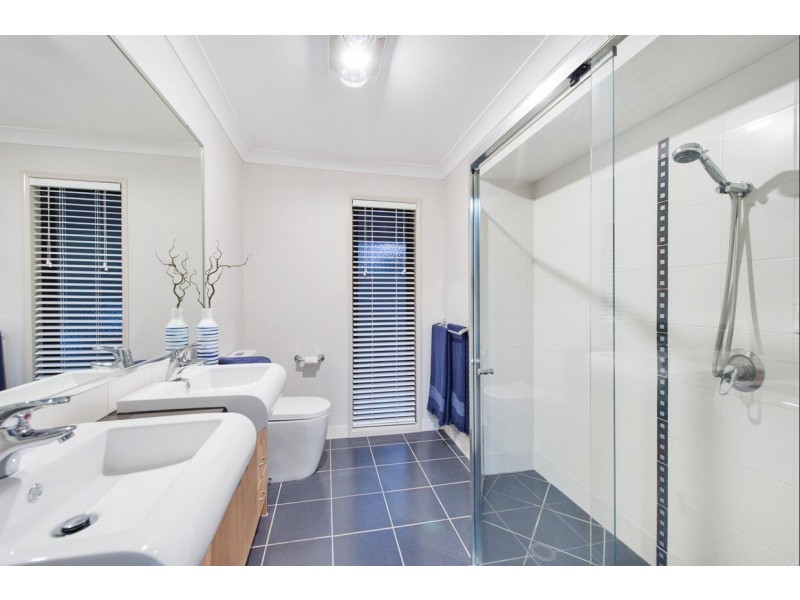 12 Kingtide Lane, Coomera Waters QLD 4209