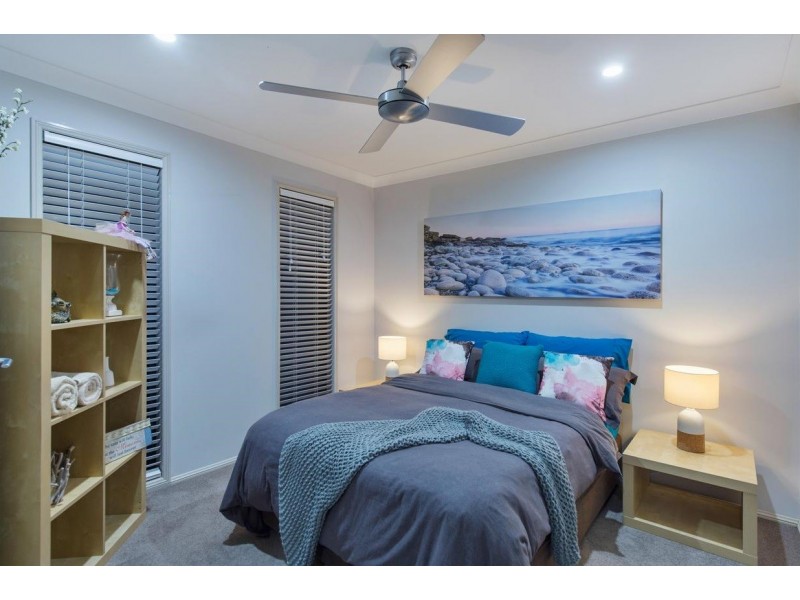 12 Kingtide Lane, Coomera Waters QLD 4209