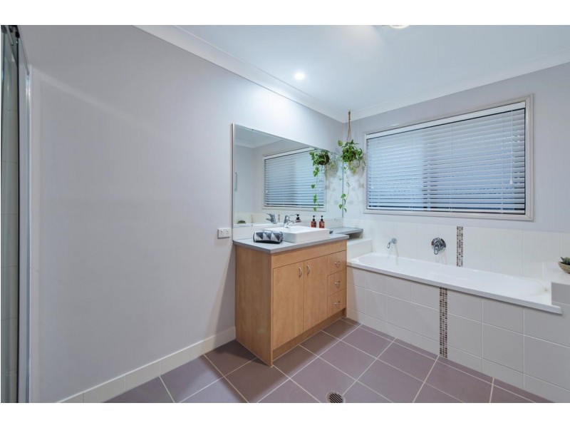 12 Kingtide Lane, Coomera Waters QLD 4209