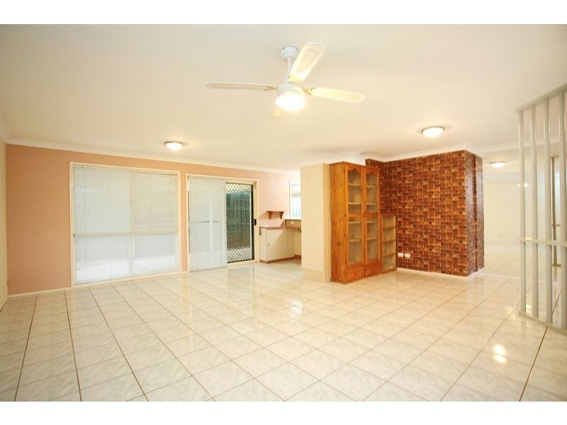 2 Colburn Crt, Boronia Heights QLD 4124