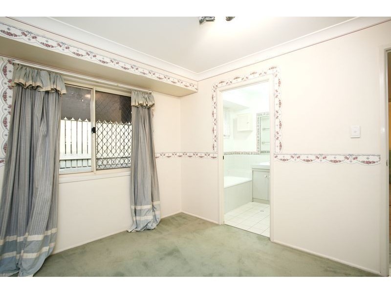 2 Colburn Crt, Boronia Heights QLD 4124