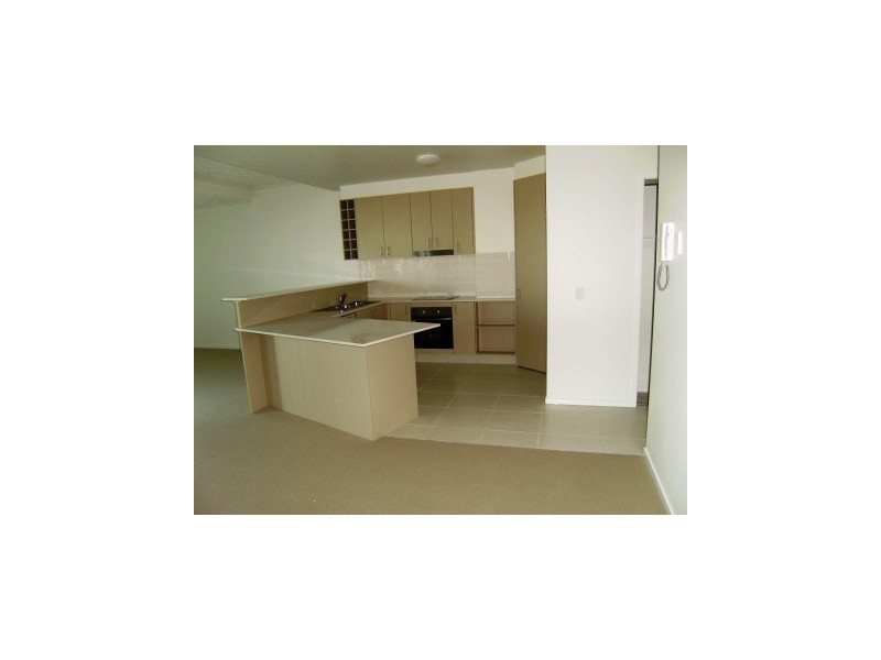 E06/2 Acacia Court, Robina QLD 4226