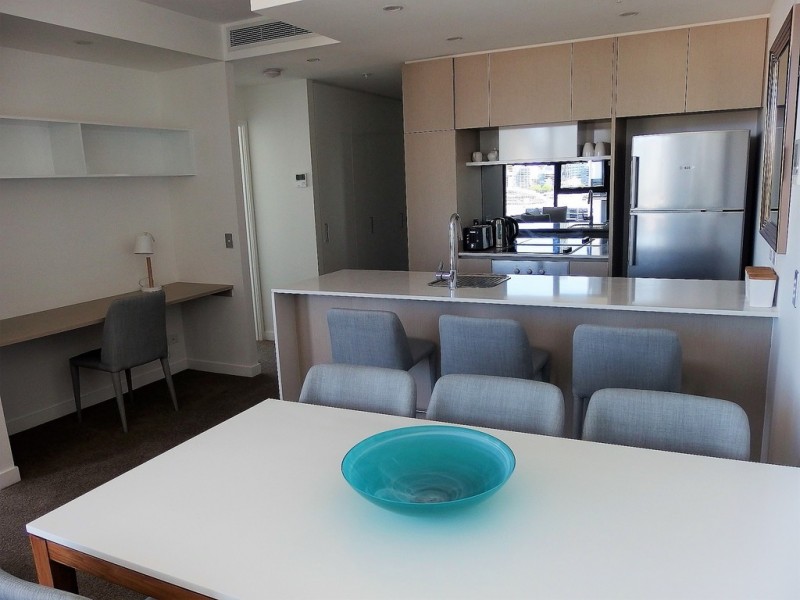 6 Manning Street, Milton QLD 4064