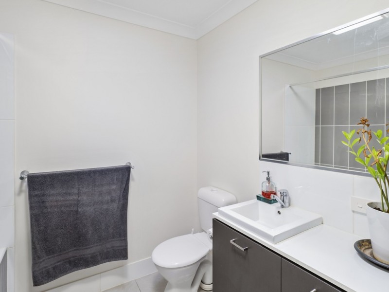 13 1 GUMVIEW STREET, Albany Creek QLD 4035