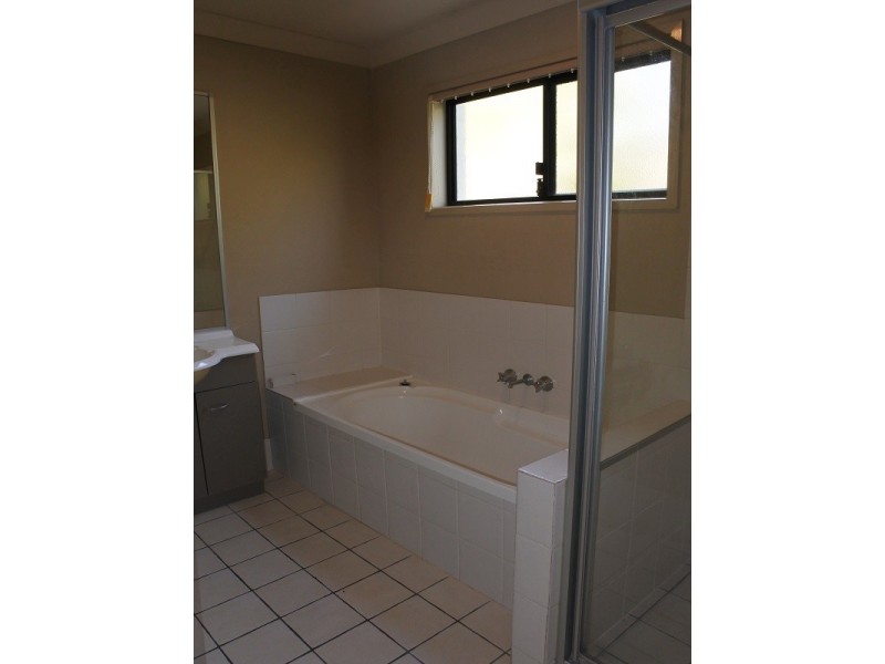 590 PINE RIDGE ROAD, Coombabah QLD 4216