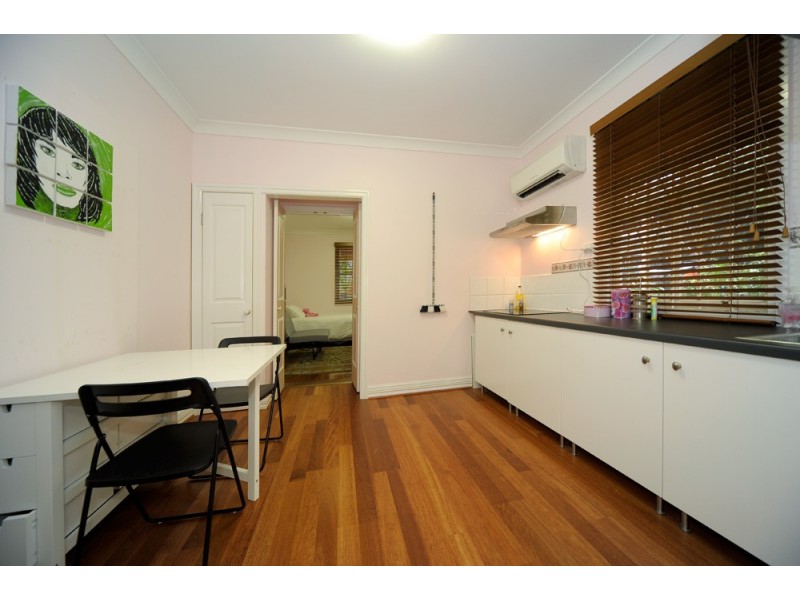 8A Challinor Street, Auchenflower QLD 4066