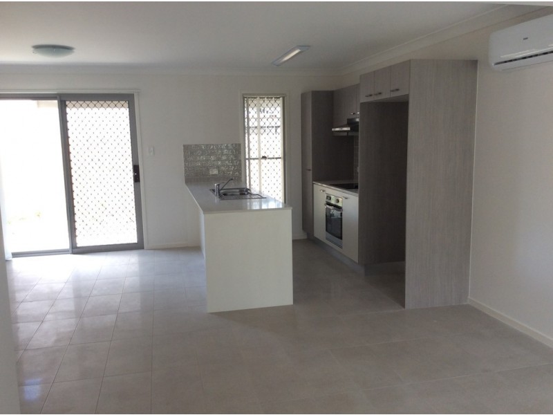 7/104A River Hills Road, Eagleby QLD 4207