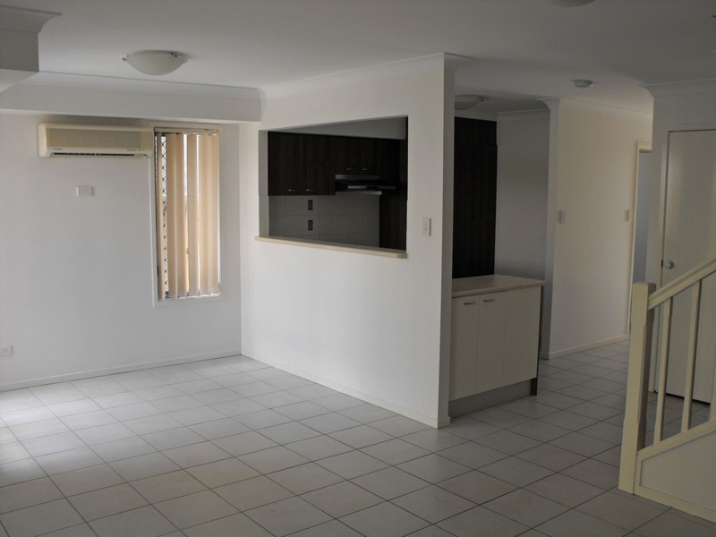 6 – 32 University Drive, Meadowbrook QLD 4131