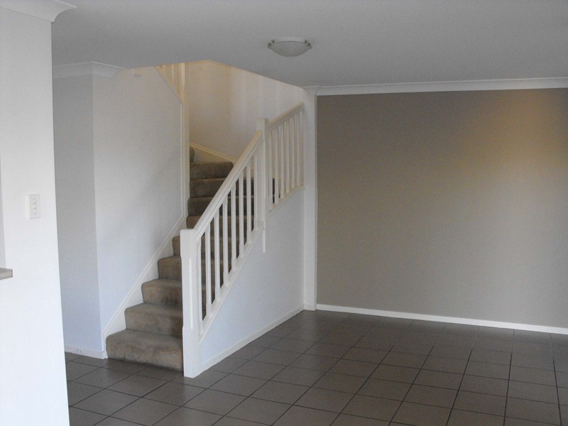 6 – 32 University Drive, Meadowbrook QLD 4131