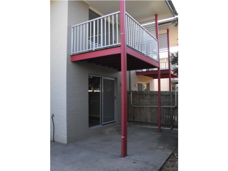 6 – 32 University Drive, Meadowbrook QLD 4131