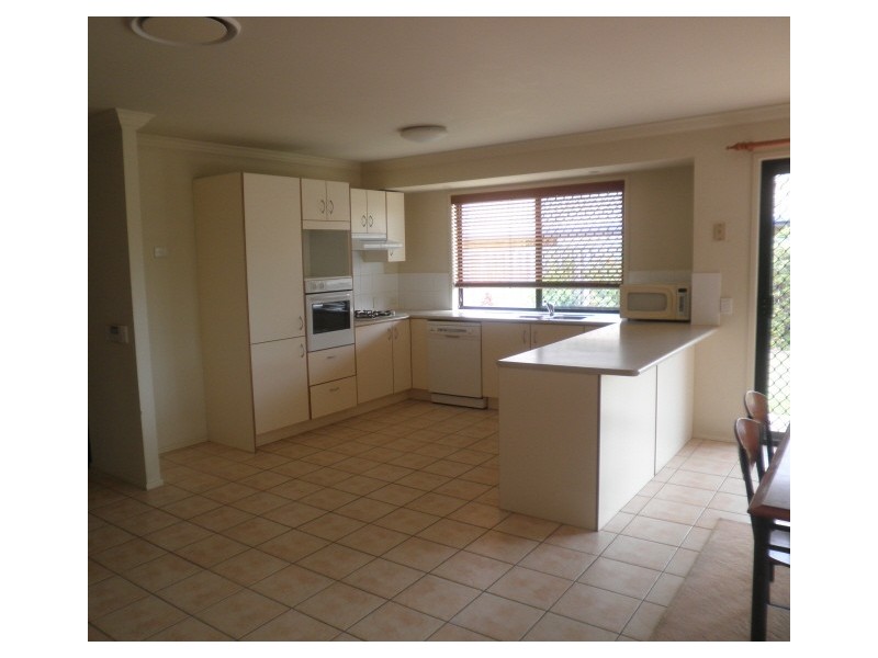 22 Holland Crescent, Wynnum QLD 4178