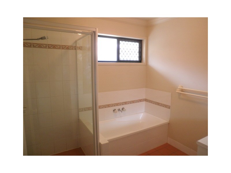 22 Holland Crescent, Wynnum QLD 4178