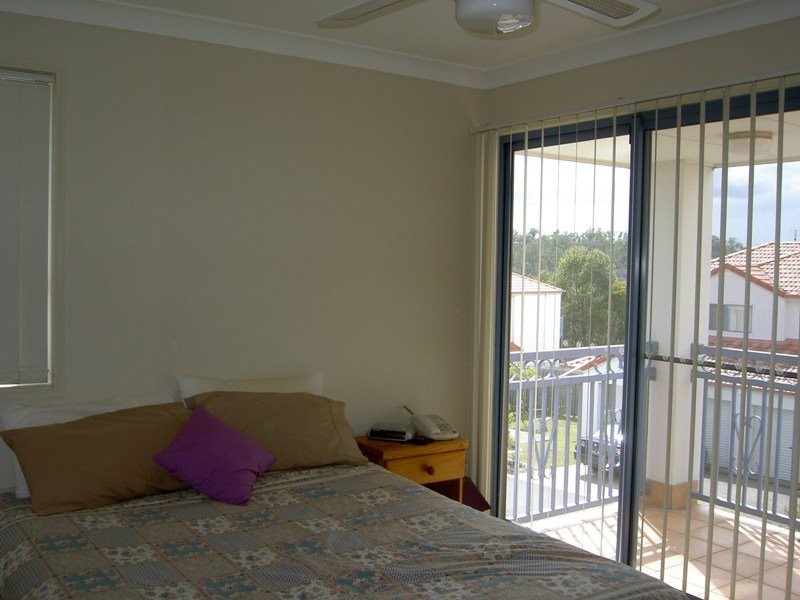 Pacific Pines QLD 4211