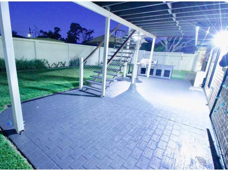 3 SANDRA COURT, Redland Bay QLD 4165