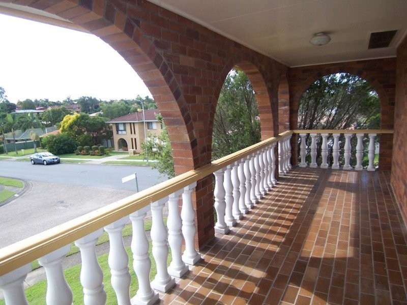 Wishart QLD 4122