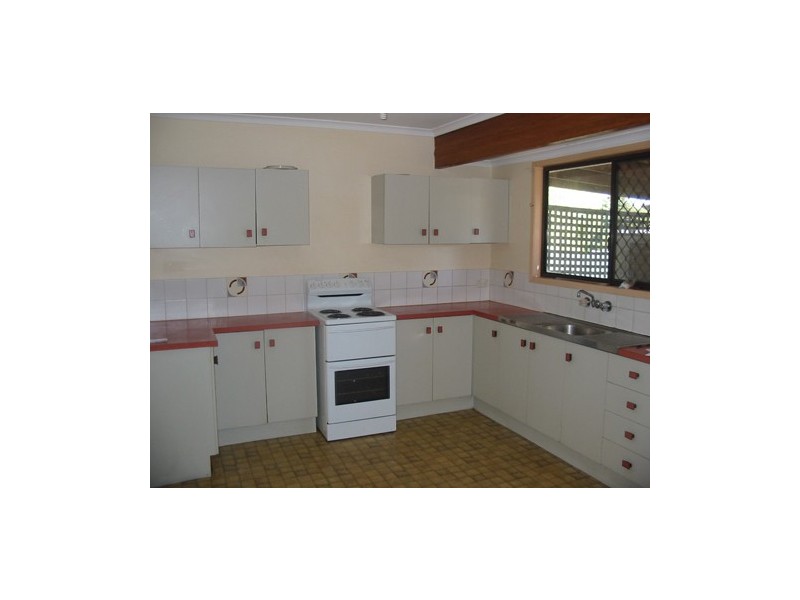 15 Beryl, Kingston QLD 4114