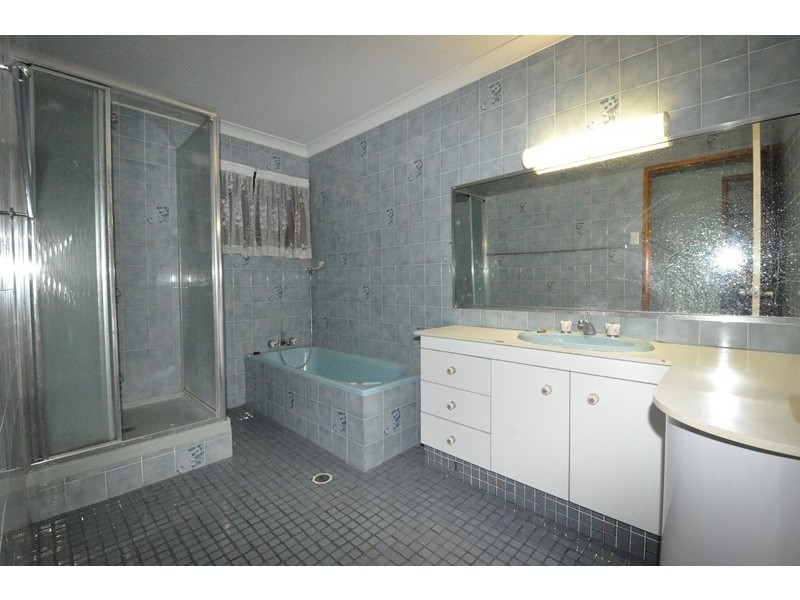 88 Andaman St, Jamboree Heights QLD 4074