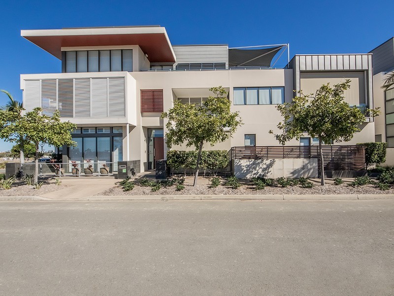 Paradise Point QLD 4216