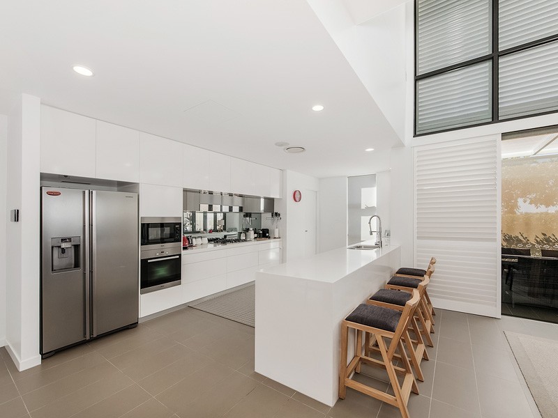 Paradise Point QLD 4216