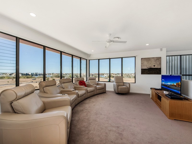 Paradise Point QLD 4216