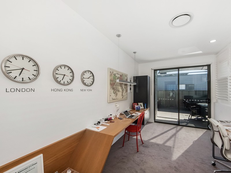 Paradise Point QLD 4216