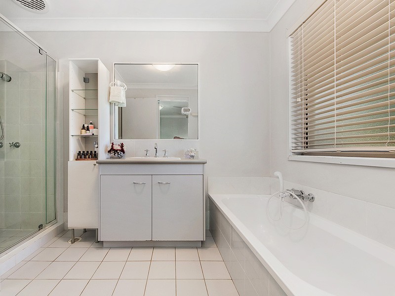 64 757 ASHMORE ROAD, Molendinar QLD 4214