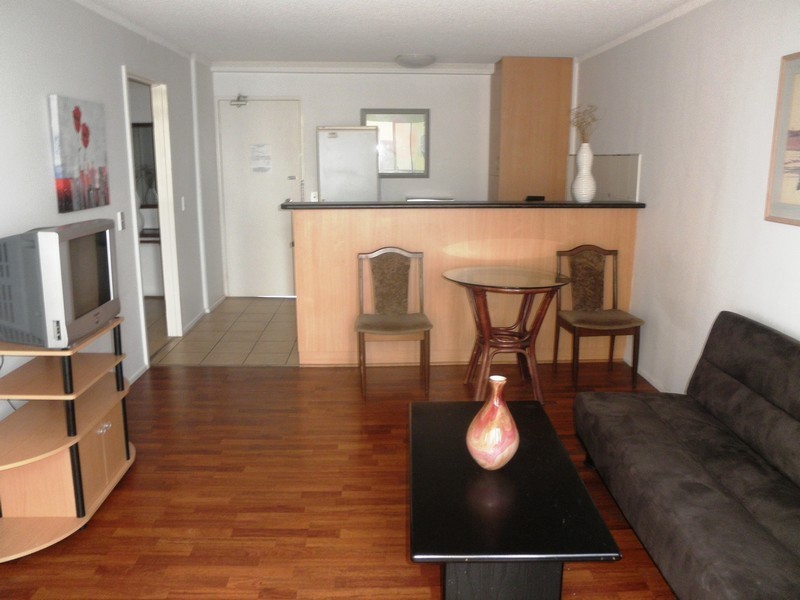 304/2 Barney Street, Southport QLD 4215