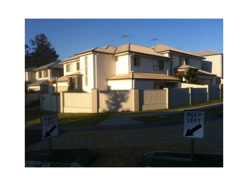 Mount Ommaney QLD 4074