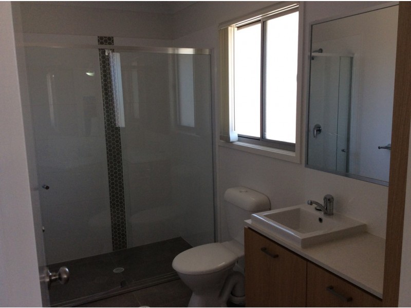 2 104A River Hills Road, Eagleby QLD 4207