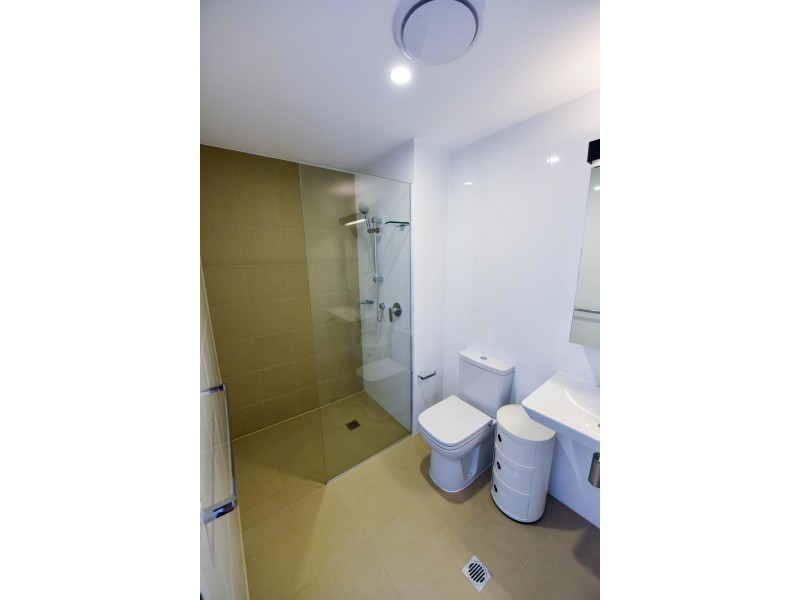 22 Railway Tce, Milton QLD 4064