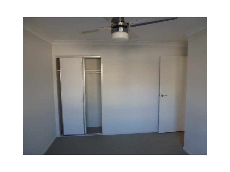 86 carselgrove ave, Fitzgibbon QLD 4018